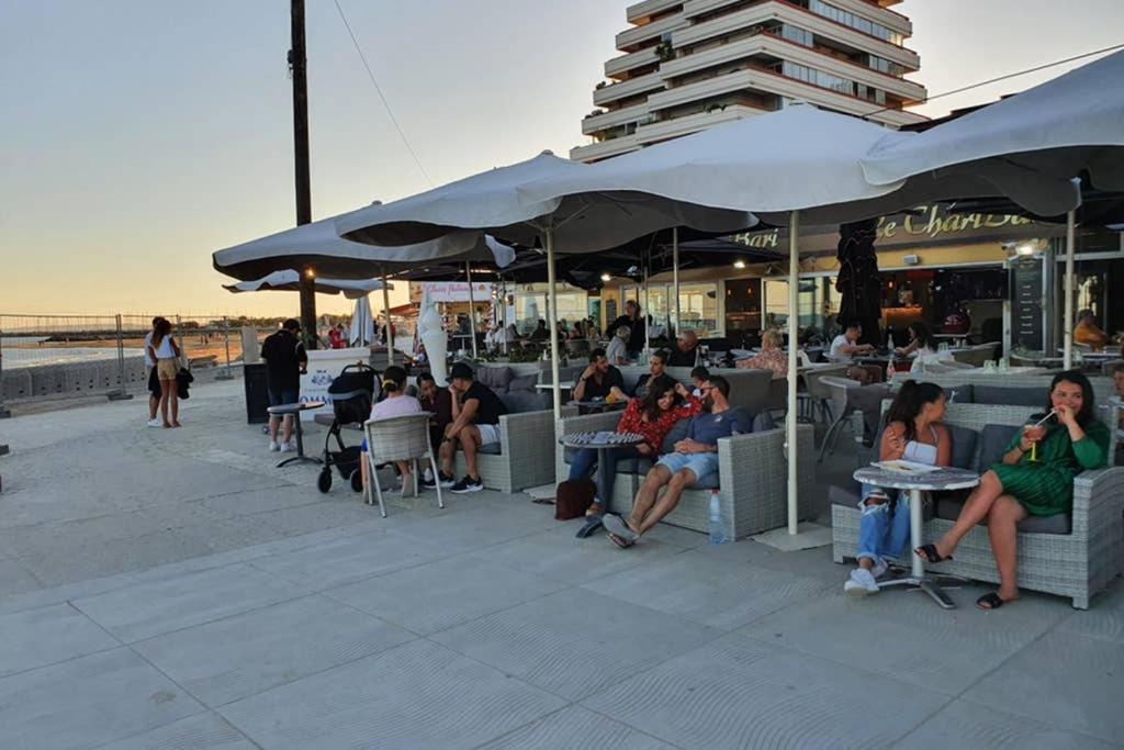 Studio Cabines 6 Couchages 150 M De La Plage Et A Quelques Secondes Des Commerces Wifi Gratuit La Grande Motte Luaran gambar